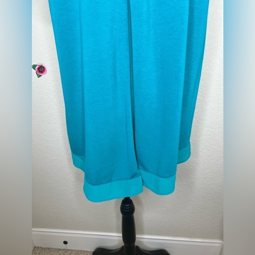 Premise Split Back Tunic - Picture 11 of 12